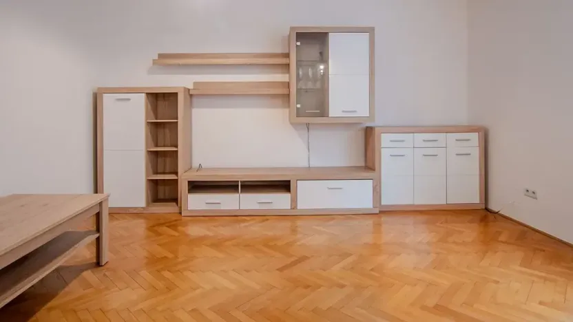 Pronájem bytu 2+1, Poděbrady, Hakenova, 51 m2