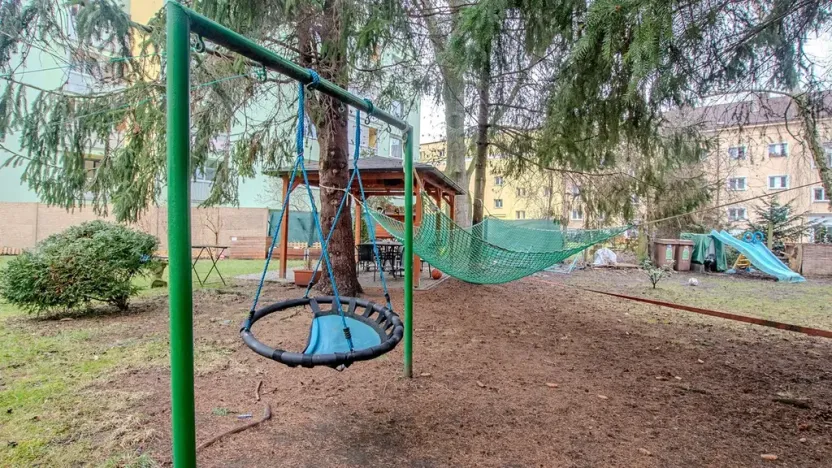 Pronájem bytu 2+1, Poděbrady, Hakenova, 51 m2