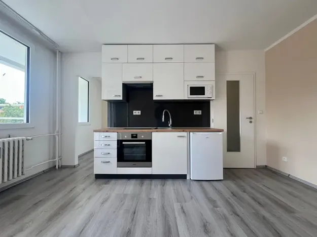 Pronájem bytu 1+kk, Kladno, Vodárenská, 32 m2