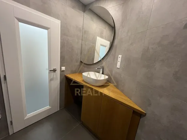 Pronájem bytu 2+kk, Praha - Bubeneč, dr. Zikmunda Wintra, 56 m2