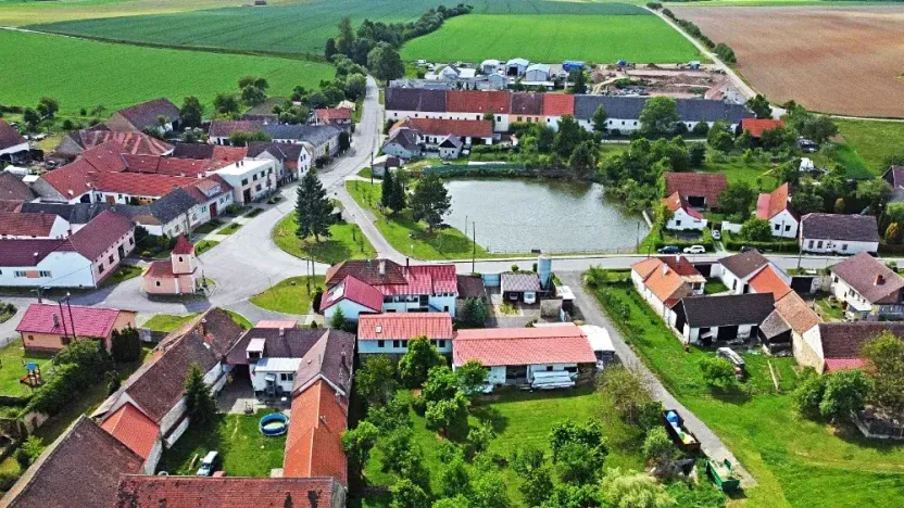 Prodej ubytování, Dešov, 2827 m2