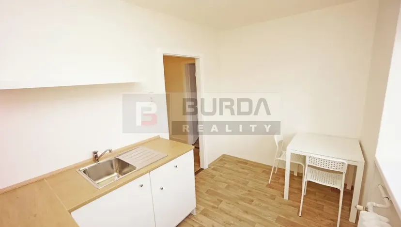 Pronájem bytu 1+1, Neratovice, 27 m2