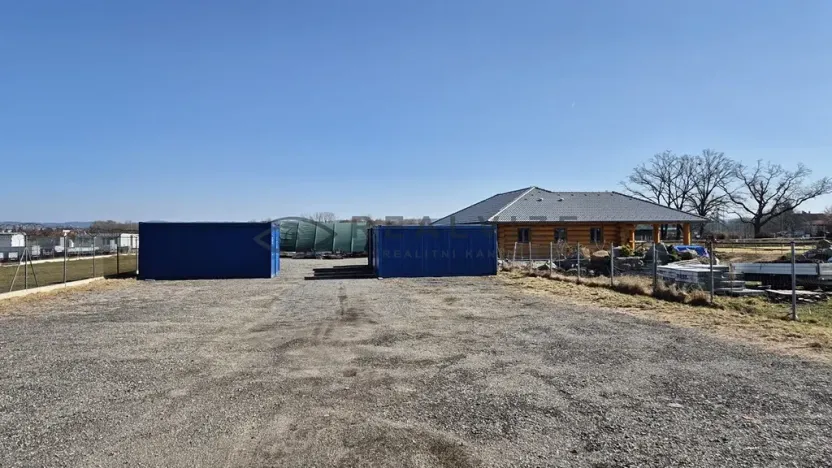 Prodej komerčního pozemku, Planá, 1983 m2