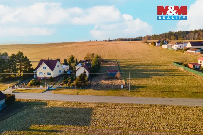 Prodej pozemku pro bydlení, Břasy - Kříše, 733 m2