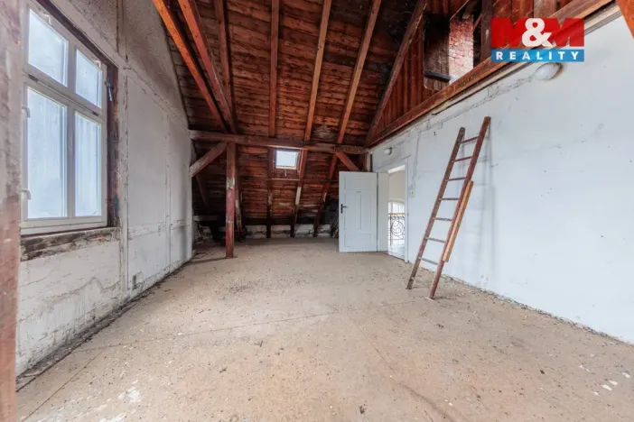 Prodej komerční nemovitosti, Kraslice, B. Smetany, 710 m2