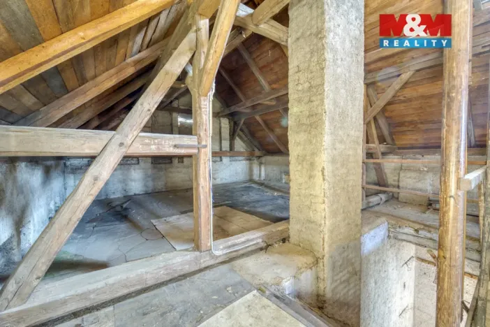 Prodej rodinného domu, Kladruby, Husova, 131 m2