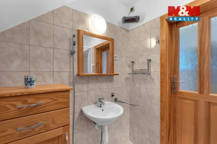 Pronájem rodinného domu, Pecka, 88 m2