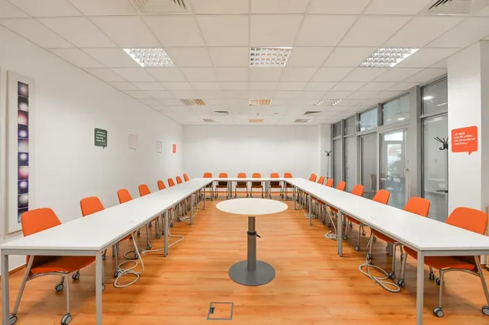 Pronájem kanceláře, Praha - Karlín, Sokolovská, 137 m2