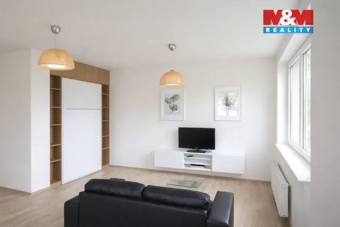 Prodej bytu 1+kk, Praha, Záveská, 32 m2