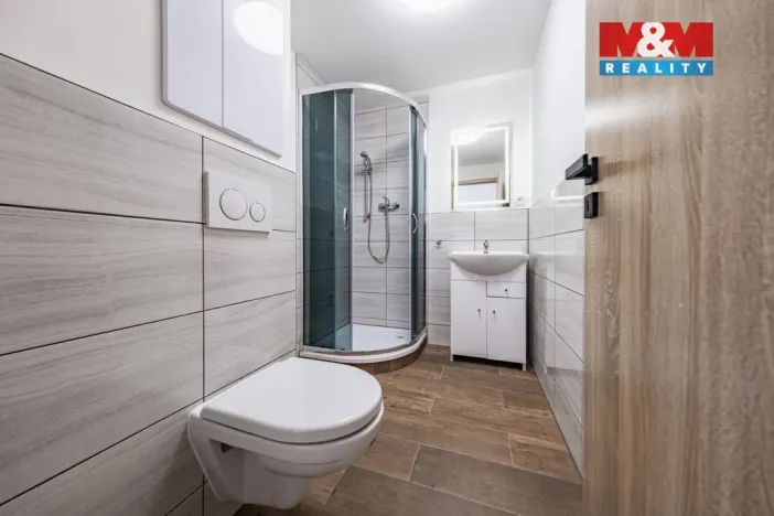 Prodej bytu 4+1, Volary, Sídl. Míru, 80 m2