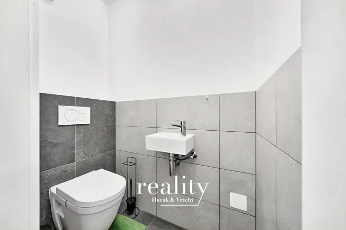 Pronájem bytu 3+kk, Znojmo, Hrušňová, 80 m2