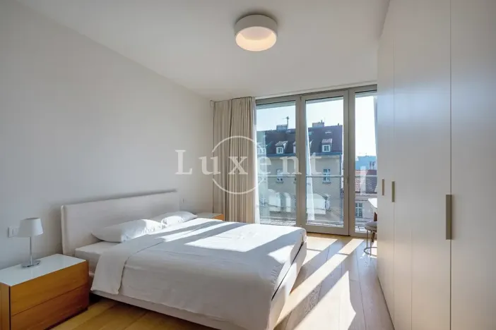 Pronájem bytu 2+kk, Praha - Smíchov, Holečkova, 62 m2