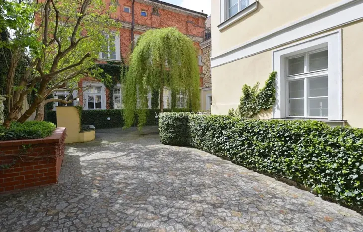 Pronájem bytu 2+kk, Praha - Malá Strana, Vlašská, 73 m2