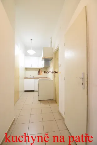 Pronájem bytu 1+kk, Praha - Vršovice, Sevastopolská, 18 m2