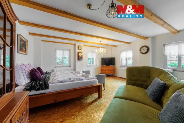 Prodej rodinného domu, Libá, 228 m2