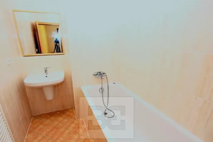 Pronájem bytu 2+kk, Praha - Holešovice, V háji, 54 m2