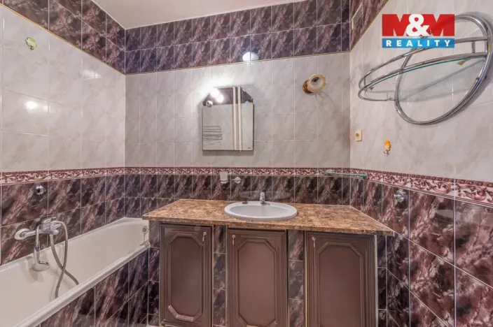 Prodej bytu 2+1, Karviná - Mizerov, Čajkovského, 64 m2