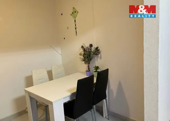 Prodej bytu 3+1, Bruntál, Uhlířská, 80 m2