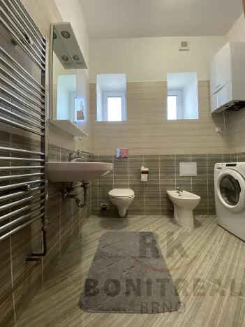 Pronájem bytu 2+1, Brno, Olomoucká, 91 m2