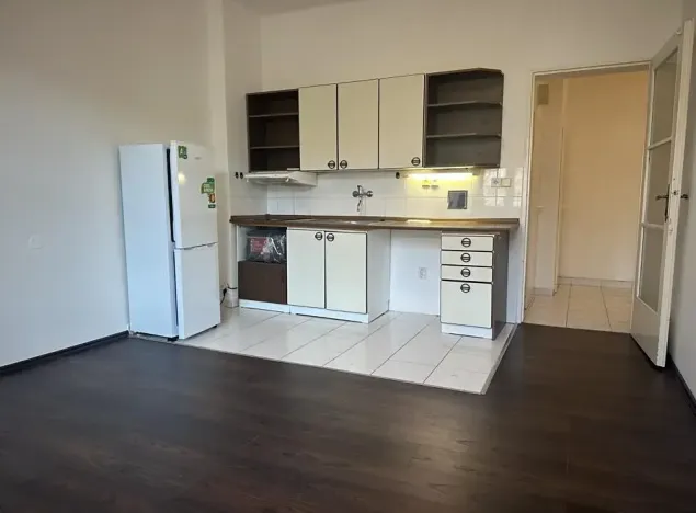 Pronájem bytu 2+kk, Praha - Michle, Nuselská, 52 m2