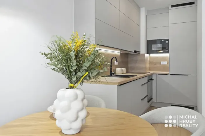 Prodej bytu 2+kk, Ostrava, Výstavní, 40 m2