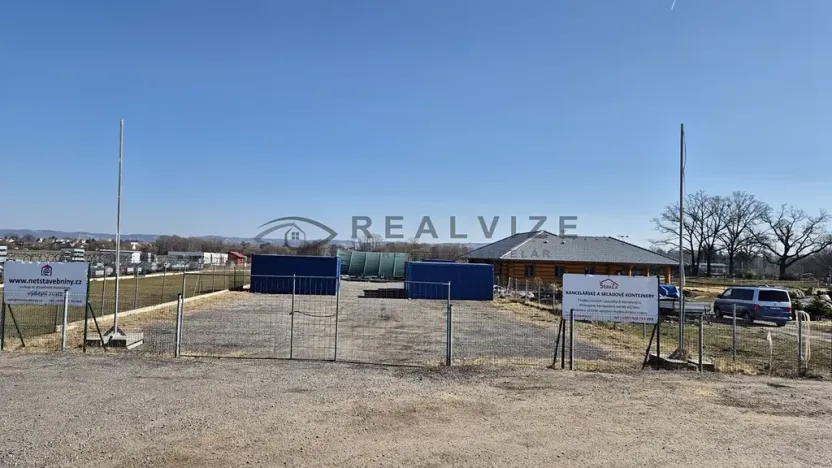 Pronájem komerčního pozemku, Planá, 1983 m2