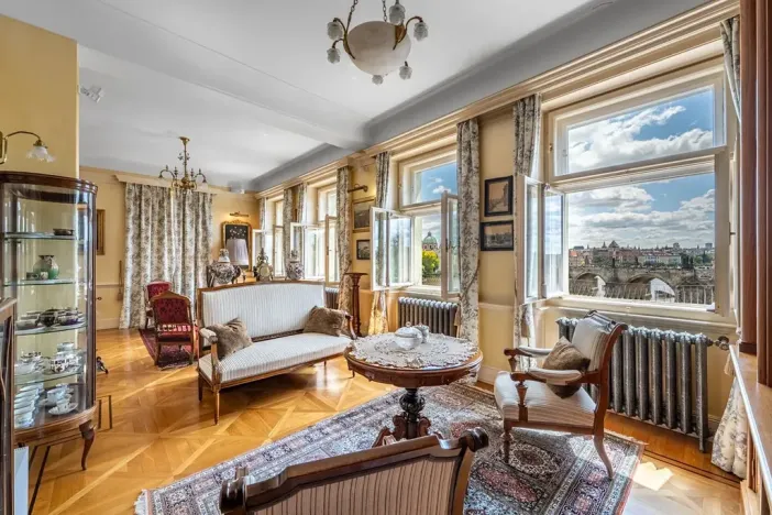 Pronájem bytu 3+1, Praha - Malá Strana, U lužického semináře, 111 m2