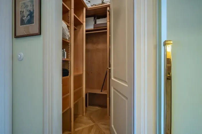 Pronájem bytu 3+1, Praha - Malá Strana, U lužického semináře, 111 m2