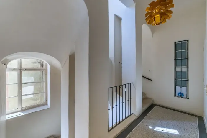 Pronájem bytu 3+1, Praha - Malá Strana, U lužického semináře, 111 m2