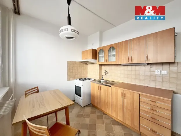 Pronájem bytu 2+1, Děčín - Děčín III-Staré Město, Oblouková, 74 m2