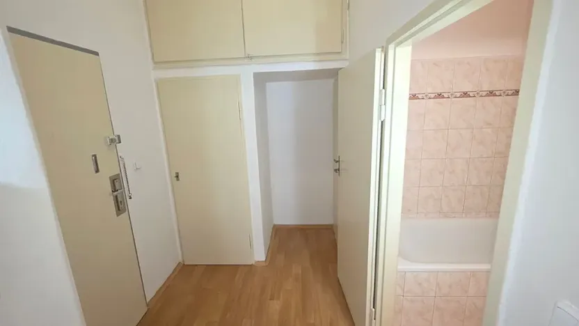 Pronájem bytu 1+kk, Praha - Vinohrady, Ondříčkova, 29 m2