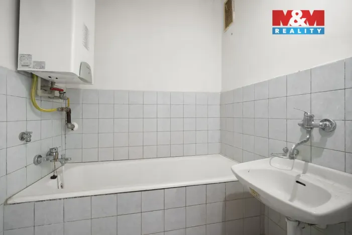 Prodej bytu 3+kk, Pardubice - Ohrazenice, Trnovská, 69 m2