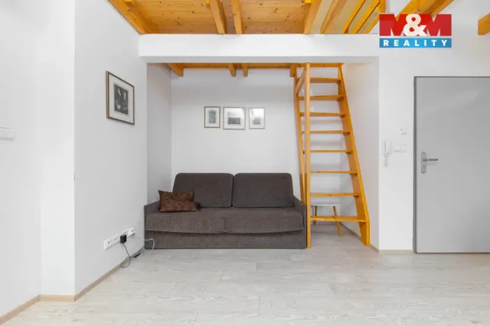 Prodej bytu 1+kk, Mikulov, Koněvova, 23 m2