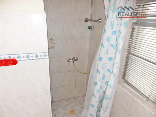 Prodej rodinného domu, Ostrov, 190 m2