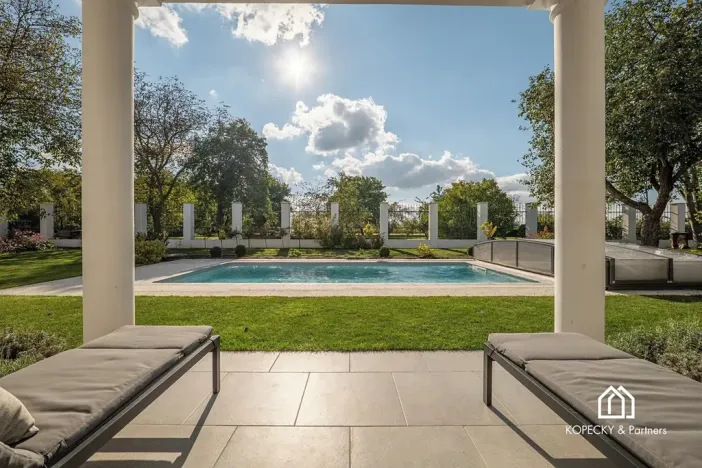 Prodej rodinného domu, Přezletice, Čakovická, 405 m2