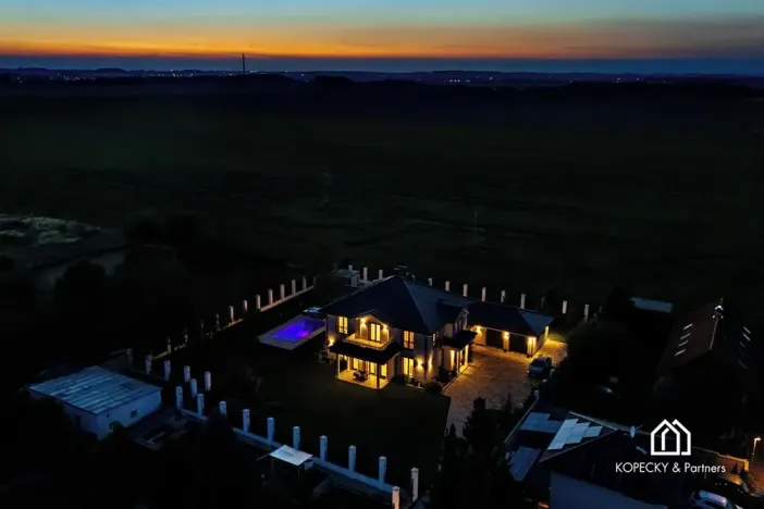 Prodej rodinného domu, Přezletice, Čakovická, 405 m2