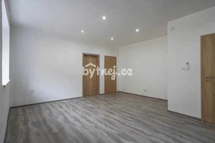 Pronájem bytu 2+kk, Louny, Jablonského, 45 m2