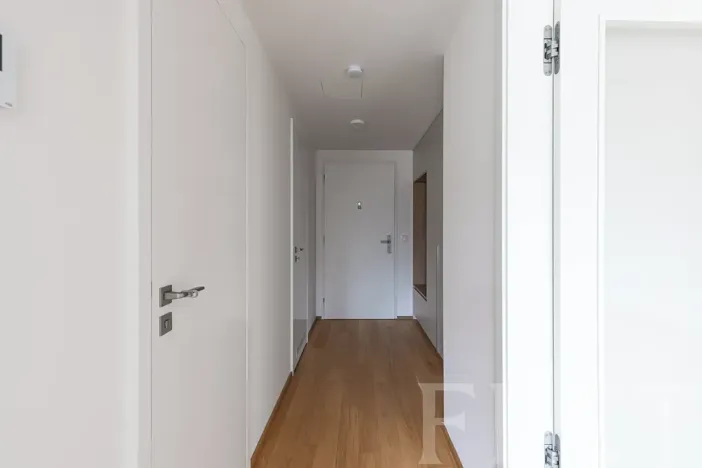 Pronájem bytu 2+kk, Praha - Smíchov, Luciana Blagy, 55 m2