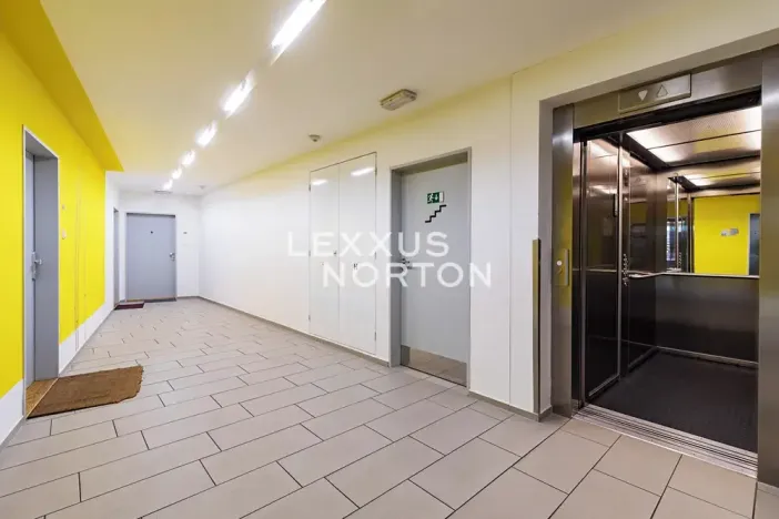 Pronájem bytu 2+kk, Praha - Žižkov, Jeseniova, 62 m2