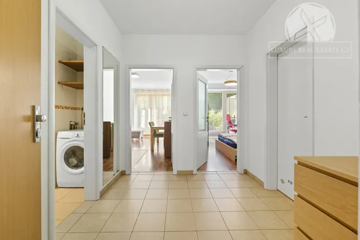 Prodej bytu 2+kk, Praha - Malešice, Prorektorská, 50 m2