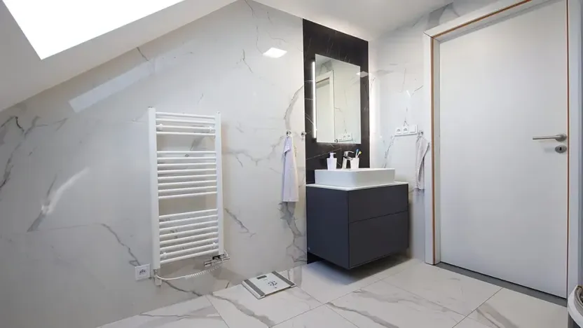 Prodej vícegeneračního domu, Hředle, 398 m2