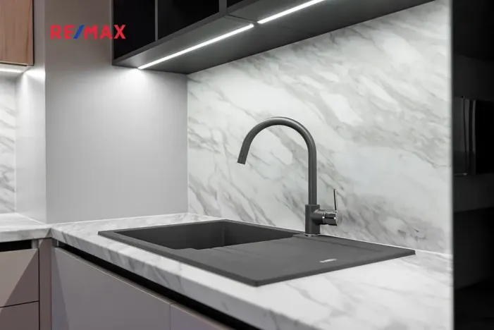 Prodej bytu 2+kk, Praha - Smíchov, Podbělohorská, 61 m2