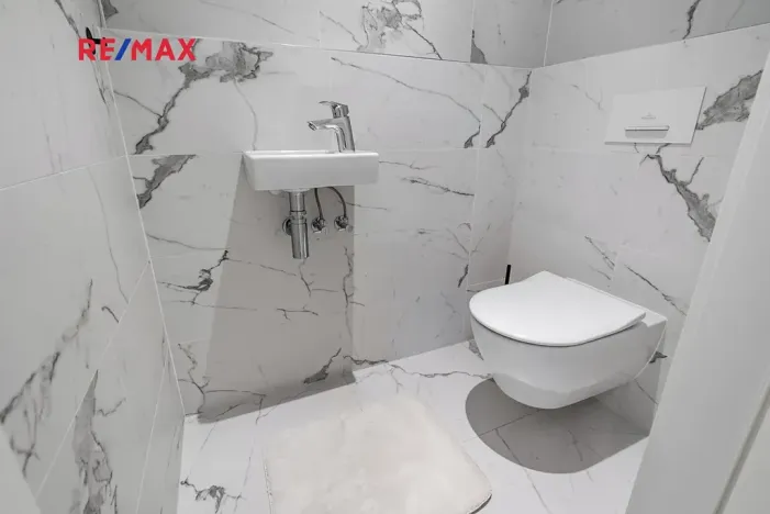 Prodej bytu 2+kk, Praha - Smíchov, Podbělohorská, 61 m2