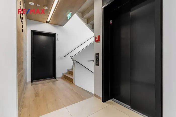 Prodej bytu 2+kk, Praha - Smíchov, Podbělohorská, 61 m2