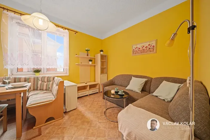 Prodej bytu 2+kk, Hořice, Husova, 43 m2