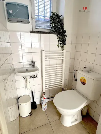 Pronájem obchodního prostoru, Benešov, Hráského, 80 m2