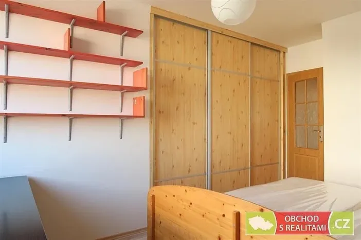 Pronájem bytu 3+kk, Praha, U Slovanky, 73 m2