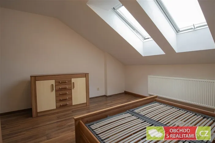 Pronájem bytu 2+kk, Přezletice, Pod Zahrady, 66 m2