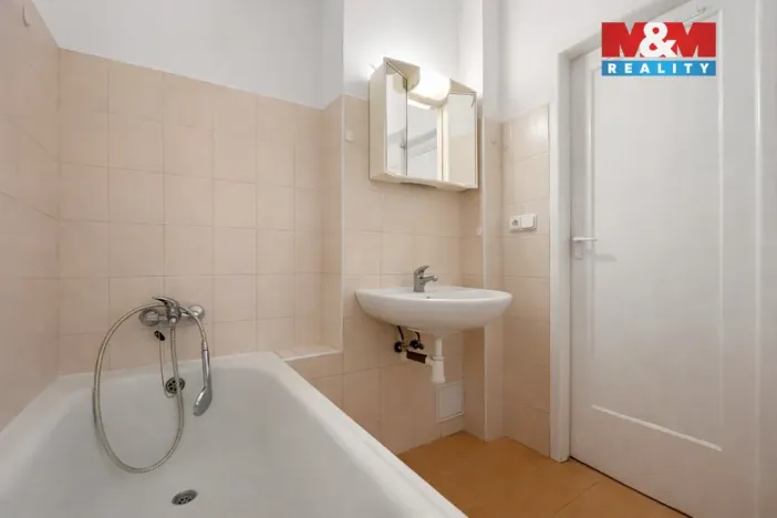 Pronájem bytu 1+kk, Praha - Vršovice, Ruská, 35 m2