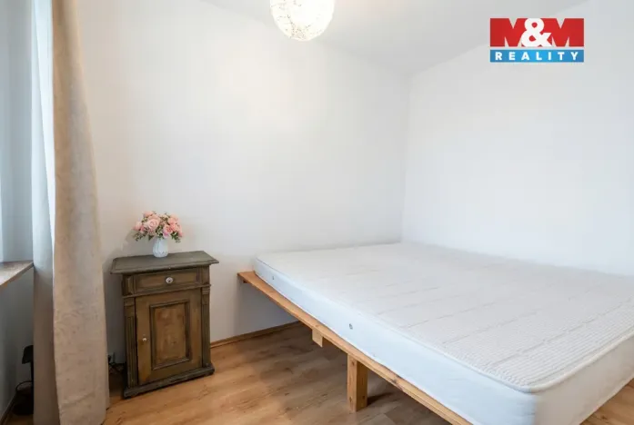 Pronájem bytu 2+kk, Praha - Modřany, Krouzova, 53 m2